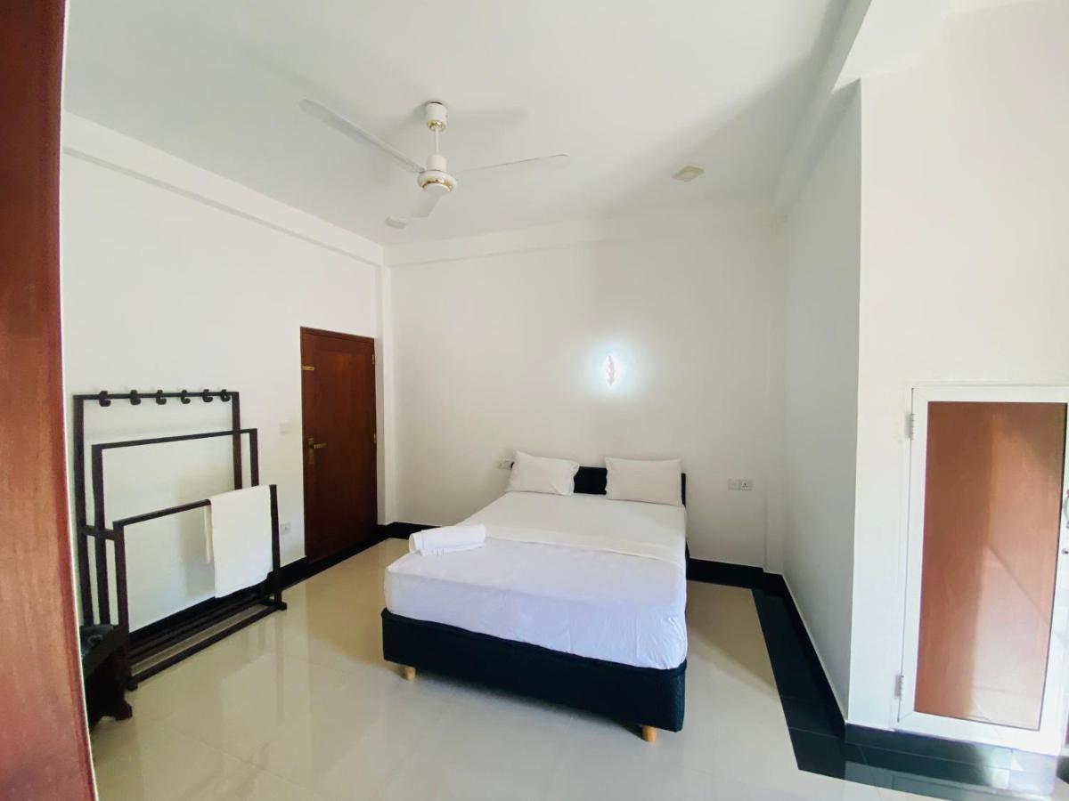 The Kingslayer Resort Negombo Bagian luar foto